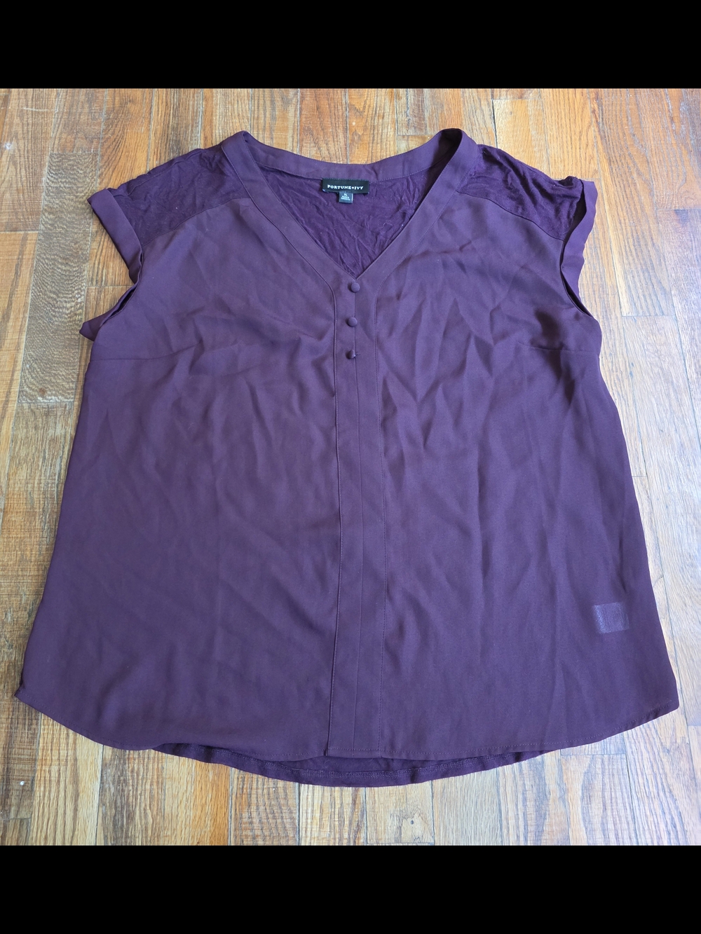 Fortune & Ivy Plum V-Neck Cap Sleeve Blouse